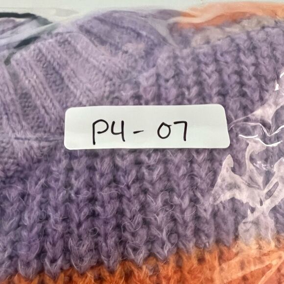 Stradivarius sweater - Picture 4 of 4